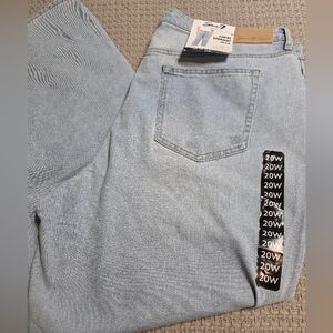 Seven7 Ladies Relaxed Light Blue Jeans NWT